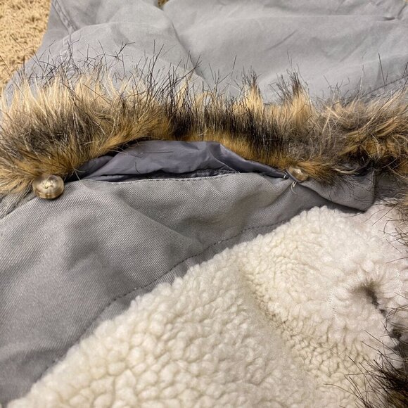 Abercrombie & Fitch Women's Hooded Parka Coat Sz S Removable Fur Sherpa lined - Picture 4 of 16